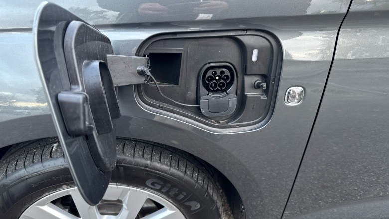 Ford Transit Connect 250 L2 Petrol 1.5 EcoBoost PHEV 150 Limited Van Auto